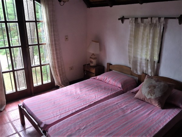 EXCELENTE CHALET 4 DORMITORIOS MAS DEPENDENCIA EN LA PARADA 35 DE LA MANSA -PUNTA DEL ESTE   