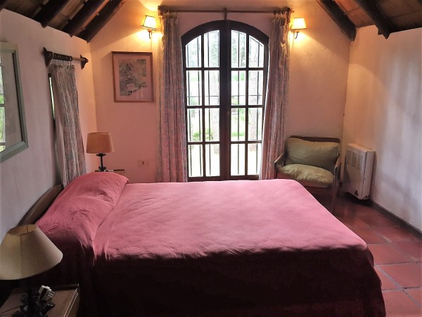 EXCELENTE CHALET 4 DORMITORIOS MAS DEPENDENCIA EN LA PARADA 35 DE LA MANSA -PUNTA DEL ESTE   