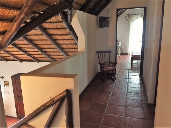 EXCELENTE CHALET 4 DORMITORIOS MAS DEPENDENCIA EN LA PARADA 35 DE LA MANSA -PUNTA DEL ESTE   