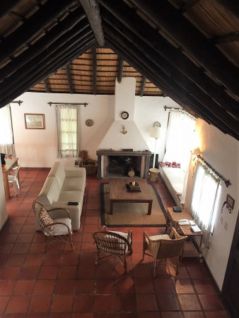 EXCELENTE CHALET 4 DORMITORIOS MAS DEPENDENCIA EN LA PARADA 35 DE LA MANSA -PUNTA DEL ESTE   