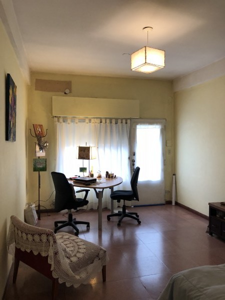 EXCELENTE CASA MULTI FAMILIAR  - MUY BUENA ZONA - BOULOGNE-  son 3 ph en un lote